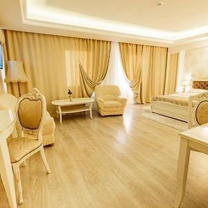 Large Single Room