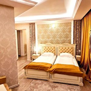 Deluxe Family Suite